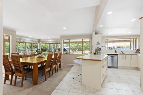 Photo of property in 484 Beach Road, Murrays Bay, Auckland, 0630