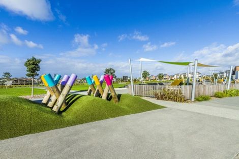 Photo of property in 15b Headland Drive, Long Bay, Auckland, 0630