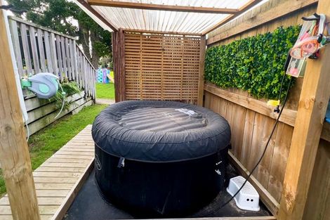 Photo of property in 27 Domain Street, Waiuku, 2123