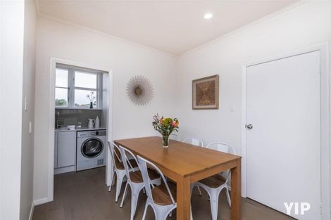 Photo of property in 32 Bracken Road, Paparangi, Wellington, 6037