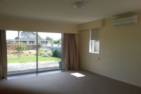 Photo of property in 33 Oriwa Street, Waikanae, 5036