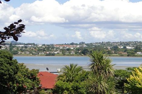 Photo of property in 7 Venus Place, Half Moon Bay, Auckland, 2012