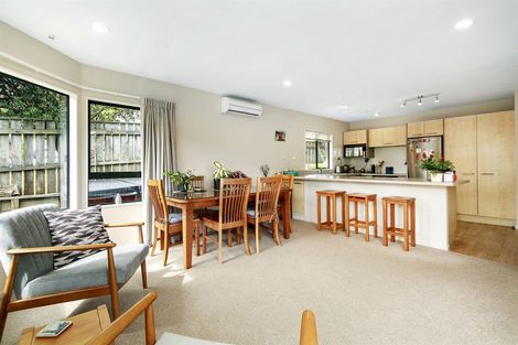 Photo of property in 2 Pikitanga Close, Tawa, Wellington, 5028