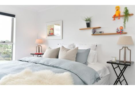 Photo of property in 2 Couldrey Crescent, Red Beach, 0932