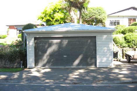 Photo of property in 229 Fifield Terrace, Opawa, Christchurch, 8023