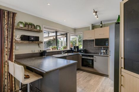 Photo of property in 16 Bateleur Close, Welcome Bay, Tauranga, 3112