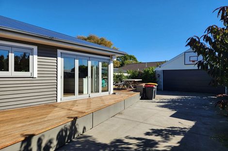 Photo of property in 115 Wainoni Road, Avondale, Christchurch, 8061