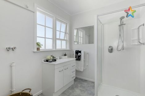 Photo of property in 1/95 Whites Line East, Waiwhetu, Lower Hutt, 5010