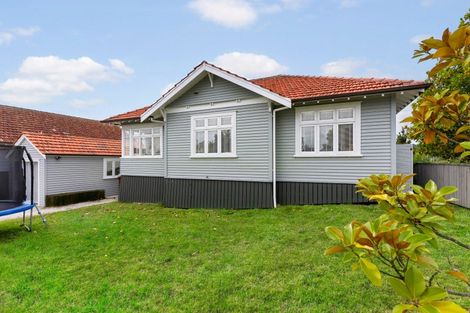 Photo of property in 1 Cochrane Road, Hobsonville, Auckland, 0616