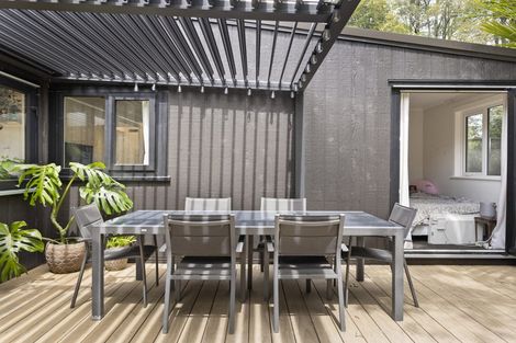 Photo of property in 3 Huia Road, Titirangi, Auckland, 0604