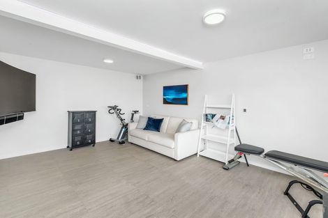 Photo of property in 21 Whareora Terrace, Cashmere, Christchurch, 8022