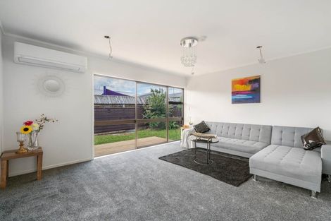 Photo of property in 2/4a Browns Road, Manurewa, Auckland, 2102