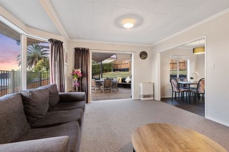 Photo of property in 25 Cypress Crescent, Pukete, Hamilton, 3200