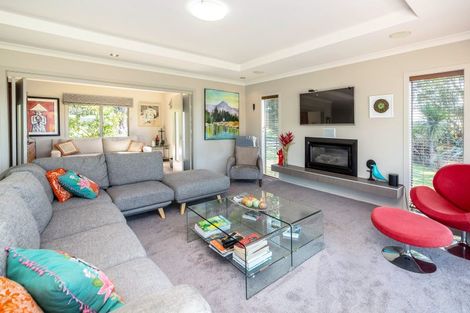 Photo of property in 1 Campbell Drive, Martinborough, 5711