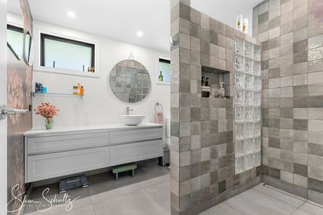 Photo of property in 6 The Strand, Whakapirau, Maungaturoto, 0583