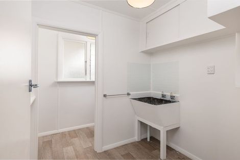 Photo of property in 81 Timaru Road, Waimate, 7924