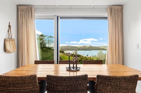 Photo of property in 31 Brick Bay Drive, Sandspit, Warkworth, 0982