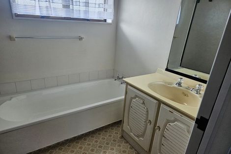 Photo of property in 1 Douglas Street, West End, Palmerston North, 4412