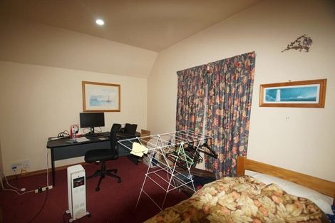 Photo of property in 8 Overdale Drive, Cashmere, Christchurch, 8022