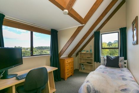 Photo of property in 9 Ruskin Place, Westown, New Plymouth, 4310