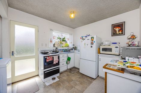 Photo of property in 2/29 Trentham Road, Papakura, 2110