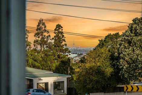 Photo of property in 72 Don Buck Road, Massey, Auckland, 0614