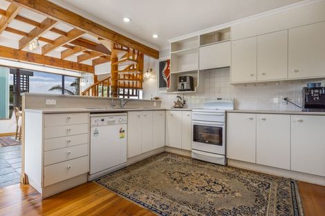 Photo of property in 5 Miro Road, Raumati South, Paraparaumu, 5032