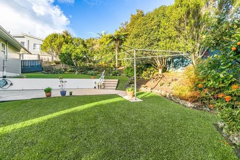 Photo of property in 50 Mayfair Crescent, Mairangi Bay, Auckland, 0630