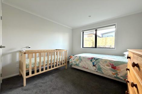 Photo of property in 7 Matata Road, Kenepuru, 5022