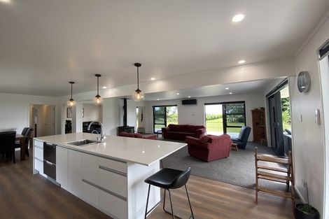 Photo of property in 782 Mangorei Road, Mangorei, New Plymouth, 4371