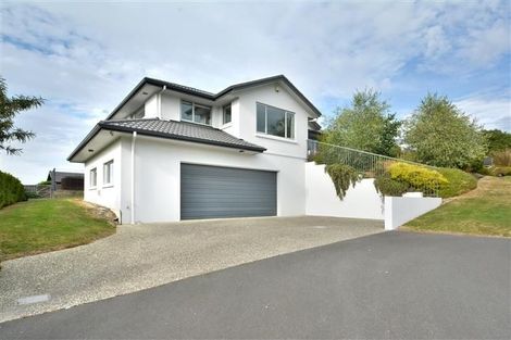 Photo of property in 24 Sunninghurst Drive, Fairfield, Dunedin, 9018