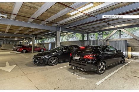 Photo of property in Patent 326 Apartments, 203s/326 Evans Bay Parade, Hataitai, Wellington, 6021