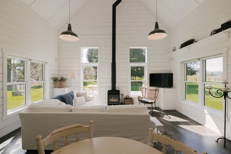 Photo of property in 216 Rowes Road, Hunterville, 4785