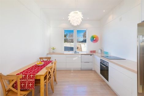 Photo of property in 27 Voelas Road, Lyttelton, 8082