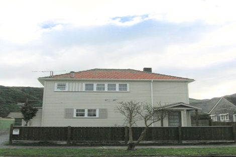 Photo of property in 125 Reynolds Street, Taita, Lower Hutt, 5011