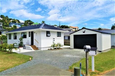 Photo of property in 9 Meenas Place, Cable Bay, 0420
