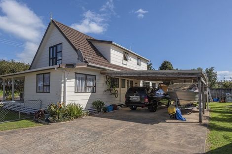 Photo of property in 37 Pyle Road West, One Tree Point, 0118