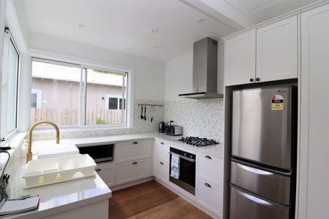 Photo of property in 98 Somerfield Street, Somerfield, Christchurch, 8024