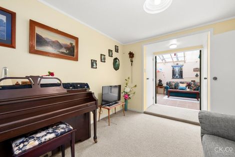 Photo of property in 239a Whites Line East, Waiwhetu, Lower Hutt, 5010