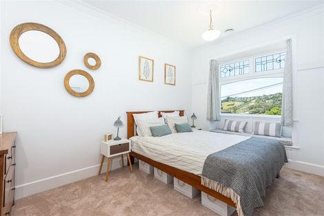 Photo of property in 108 Moncks Spur Road, Redcliffs, Christchurch, 8081