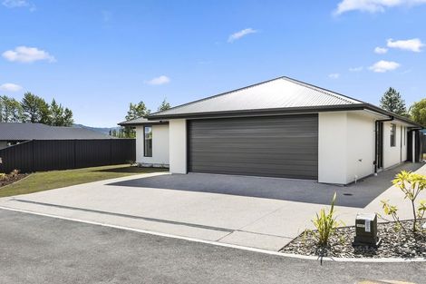 Photo of property in 8 Magnolia Lane, Mosgiel, 9024