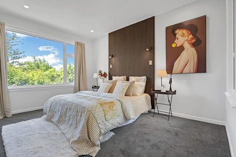 Photo of property in 2 Fairmount Road, Titirangi, Auckland, 0604