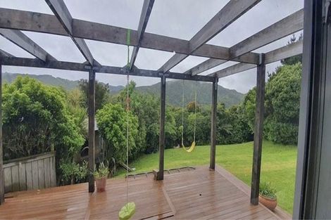 Photo of property in 17 Wattle Grove, Maungaraki, Lower Hutt, 5010