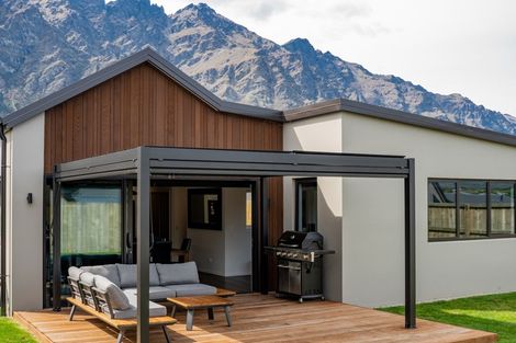 Photo of property in 20 Fallow Street, Jacks Point, 9371