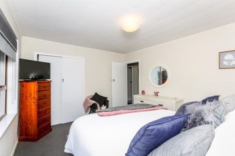 Photo of property in 4 Woodleigh Street, Frankleigh Park, New Plymouth, 4310