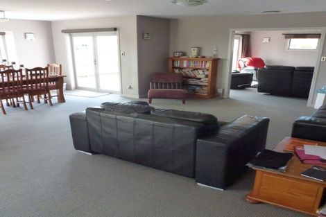 Photo of property in 14 Rosalie Terrace, Kelvin Grove, Palmerston North, 4414