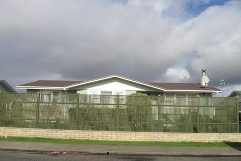 Photo of property in 25 Folkestone Drive, Flaxmere, Hastings, 4120