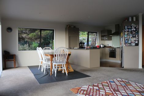 Photo of property in 2 Coachmans Way, Cable Bay, 0420