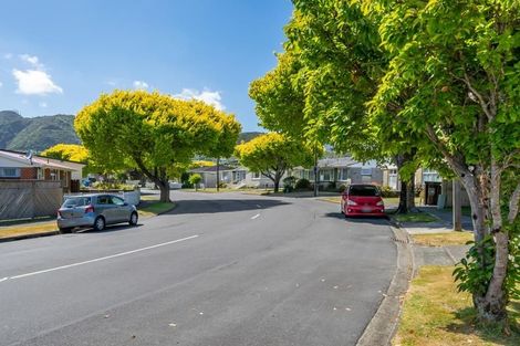 Photo of property in 33a Percy Cameron Street, Avalon, Lower Hutt, 5011