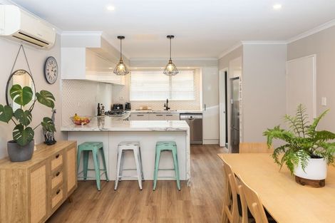 Photo of property in 265 Queenspark Drive, Parklands, Christchurch, 8083